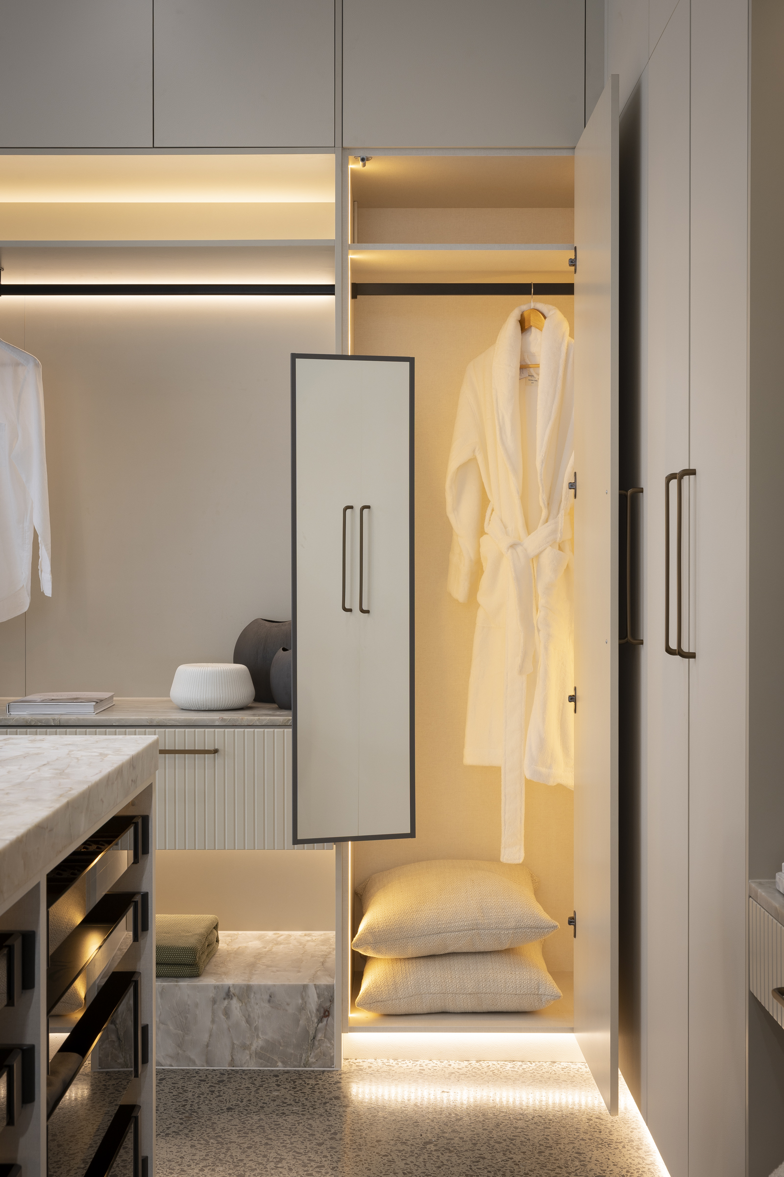 Walk in wardrobe with pull out mirror